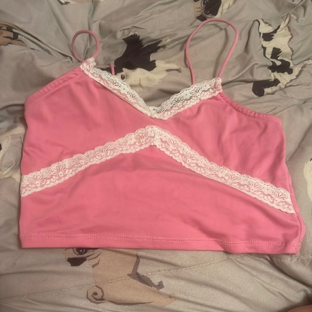 This is a crop top from rue21 it’s very good quality and super comply